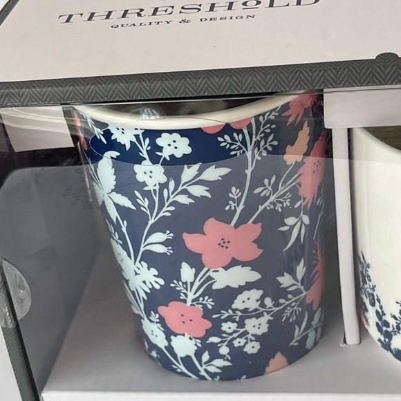 NEW in Box 2 Pack Mugs Proud Grandma Threshold Flowers Gift Grandmother - Picture 4 of 9